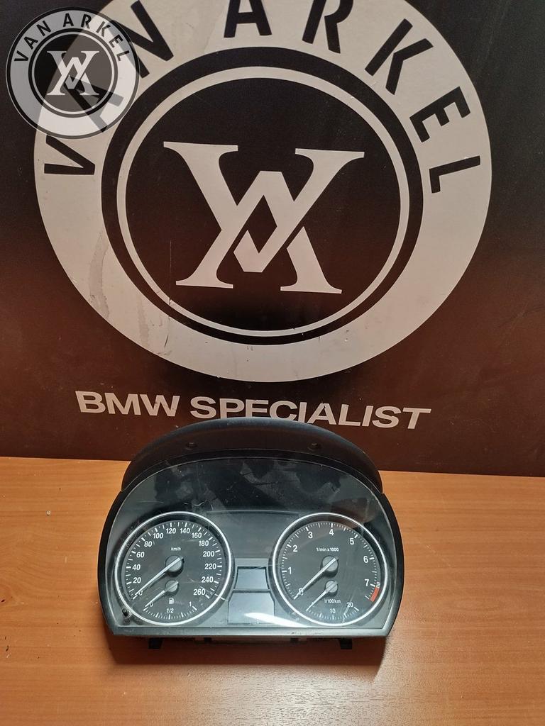 Kilometer teller E90/91 LCI 325/330i 9187362, Auto-onderdelen, Gebruikt, -, -, Ophalen of Verzenden