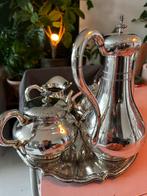 Antiek verzilverd theeservies 1900 - gegraveerd familiewapen, Antiek en Kunst, Ophalen, Zilver