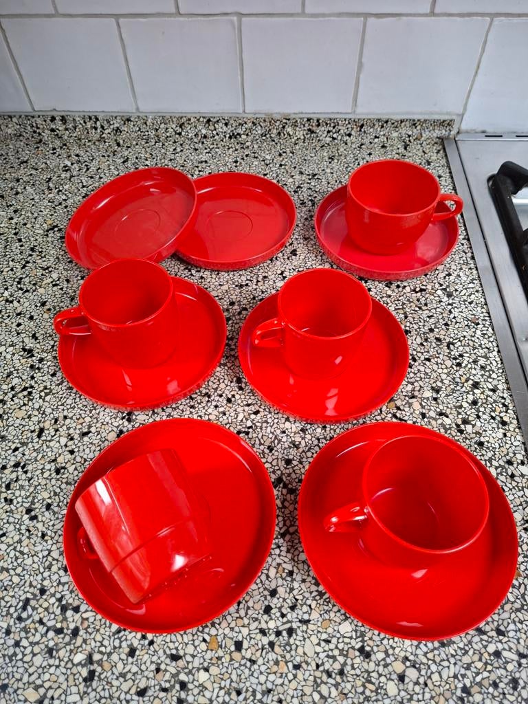 Retro oranje rood mepal 5x kop en 7x schotels goede staat, Ophalen of Verzenden, Gebruikt
