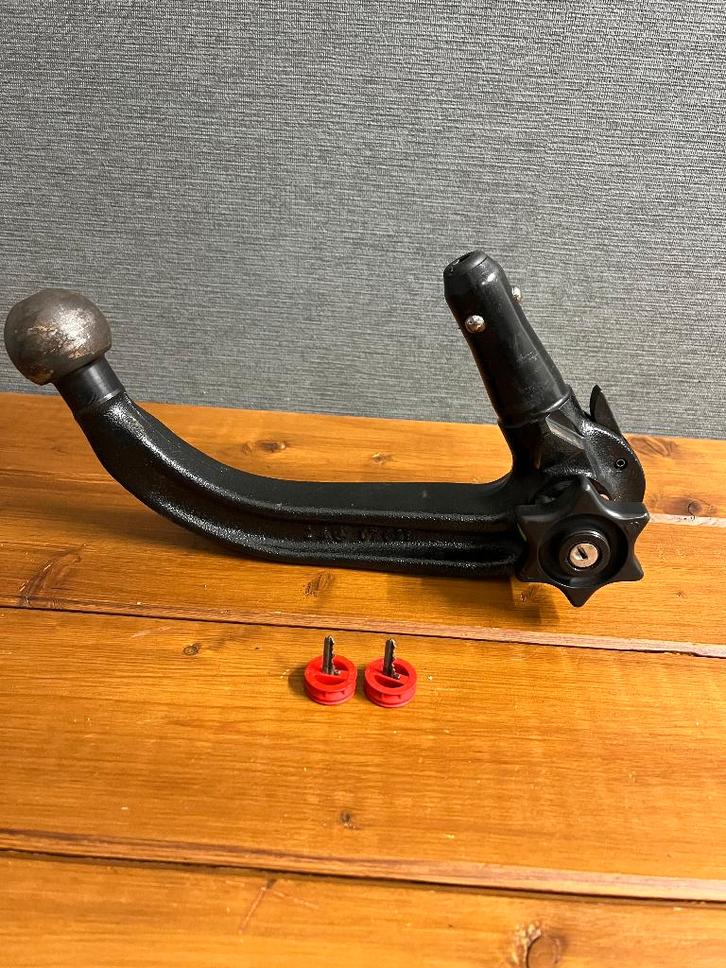 Westfalia afneembare trekhaak kogel van Audi A3 . 2 sleutels, Auto-onderdelen, Trekhaken, Gebruikt, Ophalen of Verzenden