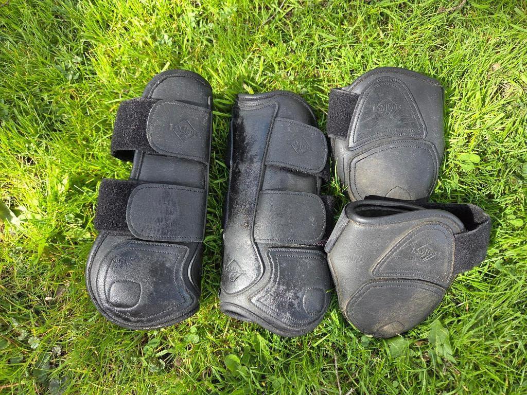 Peesbeschermers LeMieux Capella Zwart Plus Strijklappen, Ophalen of Verzenden, Zo goed als nieuw