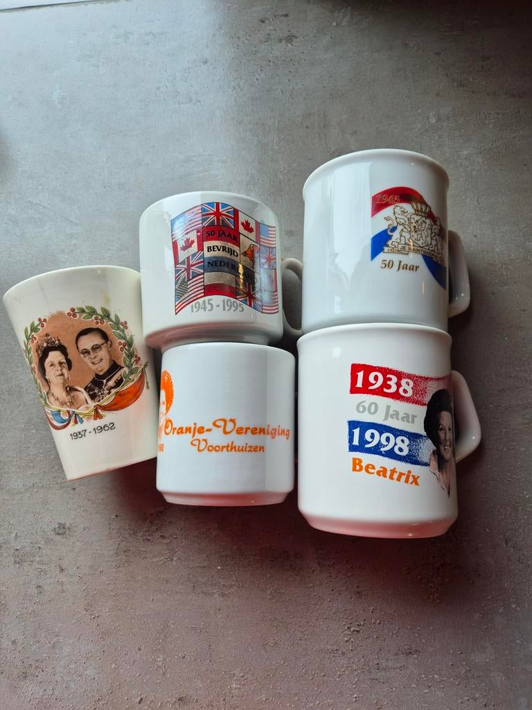 Verzameling van 5 historische herdenkingsmokken, Ophalen of Verzenden, Servies