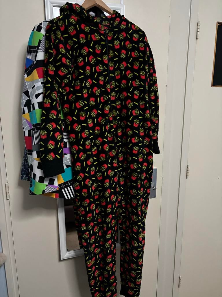 Onesie maat 170/176 met frietjes patroon, Nacht- of Onderkleding, Gebruikt, Jongen of Meisje, Ophalen of Verzenden