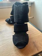 Elegante zwarte hoge hakken, Kleding | Dames, Schoenen, Ophalen of Verzenden, Zo goed als nieuw, Zwart, Schoenen met hoge hakken