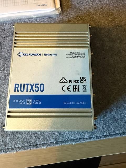 Teltonika RUTX50 5G router camping of auto, Ophalen of Verzenden, Zo goed als nieuw