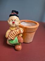 Bloempotje met clown met accordeon, Ophalen of Verzenden, Zo goed als nieuw, Mens