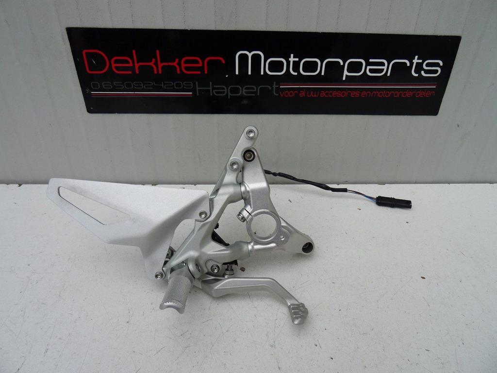 Rem Set / Rechter schetsplaat Ducati Streetfighter V2 2022, Motoren, Onderdelen | Ducati, Ophalen of Verzenden, -, -, -