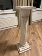 Klassieke decoratieve zuil met gecanneleerde schacht, Ophalen