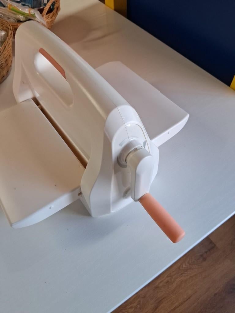 Stans en embossing machine handmatig, Ophalen of Verzenden, Overige thema's, Pons of Mal