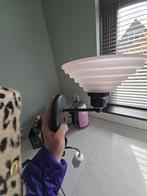 Vintage wndlamp met spiraalvormige glazen kap, Huis en Inrichting, Ophalen of Verzenden, Glas