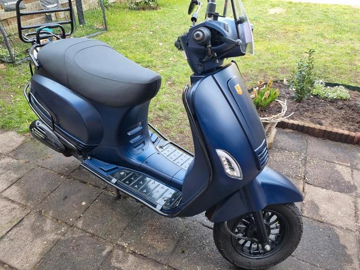 La Souris scooter SR Special Edition 2024 Mat Blauw, Fietsen en Brommers, Scooters | Overige merken, Zo goed als nieuw, Benzine