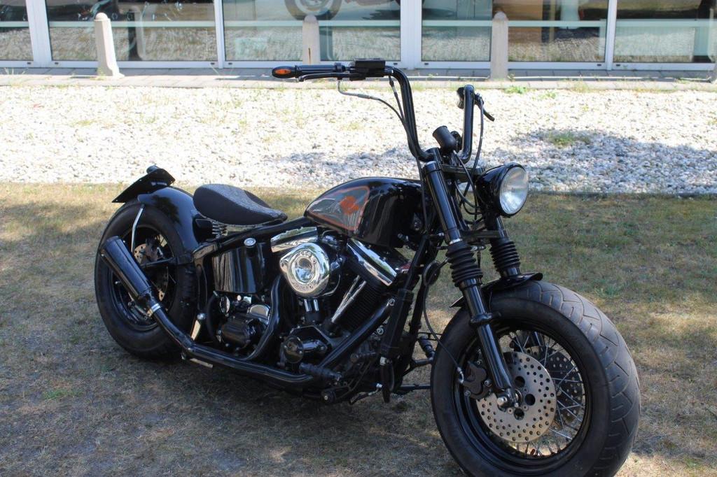 Harley-Davidson Softail FXST Special Bobber Custom - foto 2