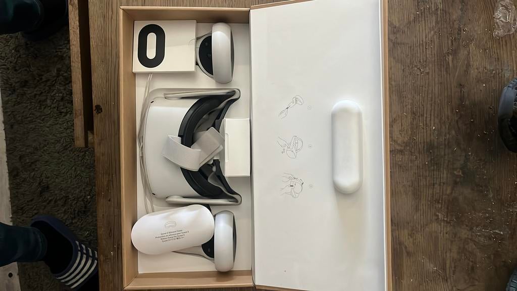 Oculus Quest 2 VR-bril - Zo goed als nieuw, Spelcomputers en Games, Virtual Reality, Ophalen of Verzenden, Zo goed als nieuw, VR-bril