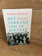 Het verraad van de Jordaan - Stephanie Biesheuvel, Ophalen of Verzenden, 20e eeuw of later, Zo goed als nieuw
