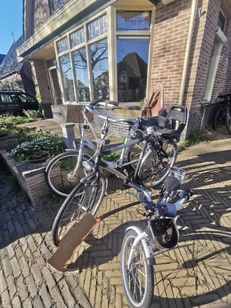 GRATIS: heren fiets, dames fiets, kinderfiets, Fietsen en Brommers, Fietsen | Dames | Damesfietsen, Ophalen of Verzenden, Zo goed als nieuw