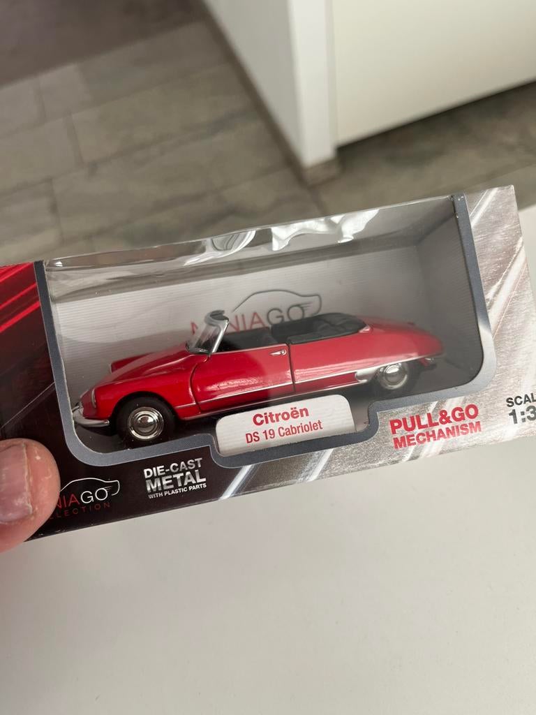 Citroën DS snoek cabriolet 1:36, Hobby en Vrije tijd, Ophalen, Nieuw, Auto