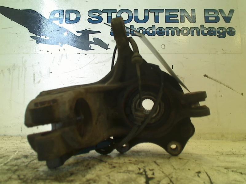 Fusee Rechts Voor Peugeot 2008 (CU) (2013-03/2018-12), Kontakt-peugeot@peugeot.com, Gebruikt, Peugeot Deutschland GmbH, Bahnhofsplatz, Rüsselsheim 65423, , Duitsland