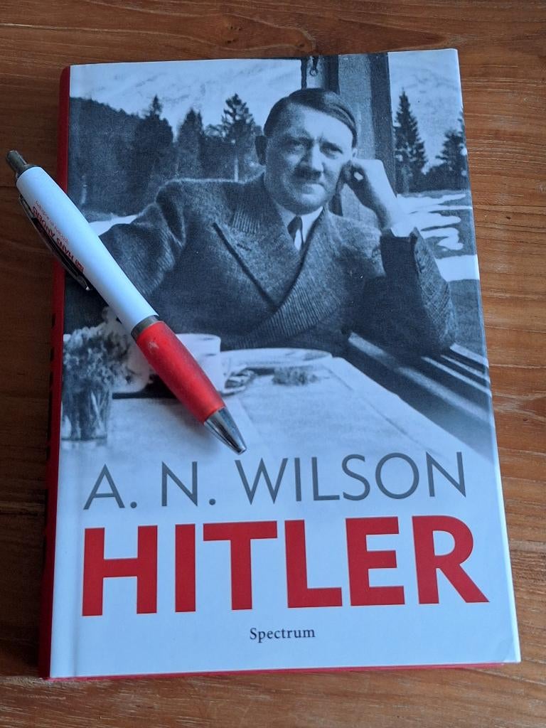 Hitler een korte  Auteur:A.N. Wilson, Ophalen of Verzenden, Tweede Wereldoorlog, Zo goed als nieuw, Overige onderwerpen