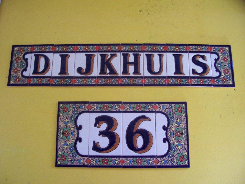 Te koop: Spaanse Huisnummer- en Lettertegeltjes, Meerkleurig, Nieuw, Mediterraans, Ophalen of Verzenden