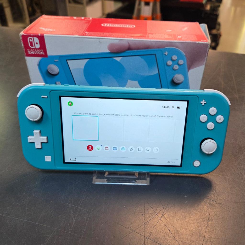 Nintendo Switch Lite, turqoise, in nette staat, Nintendo, Zo goed als nieuw, Support@nintendo.com, 11-1 Hokotate-cho, Kamitoba, Minami-ku
Kyoto 601-8501
Japan