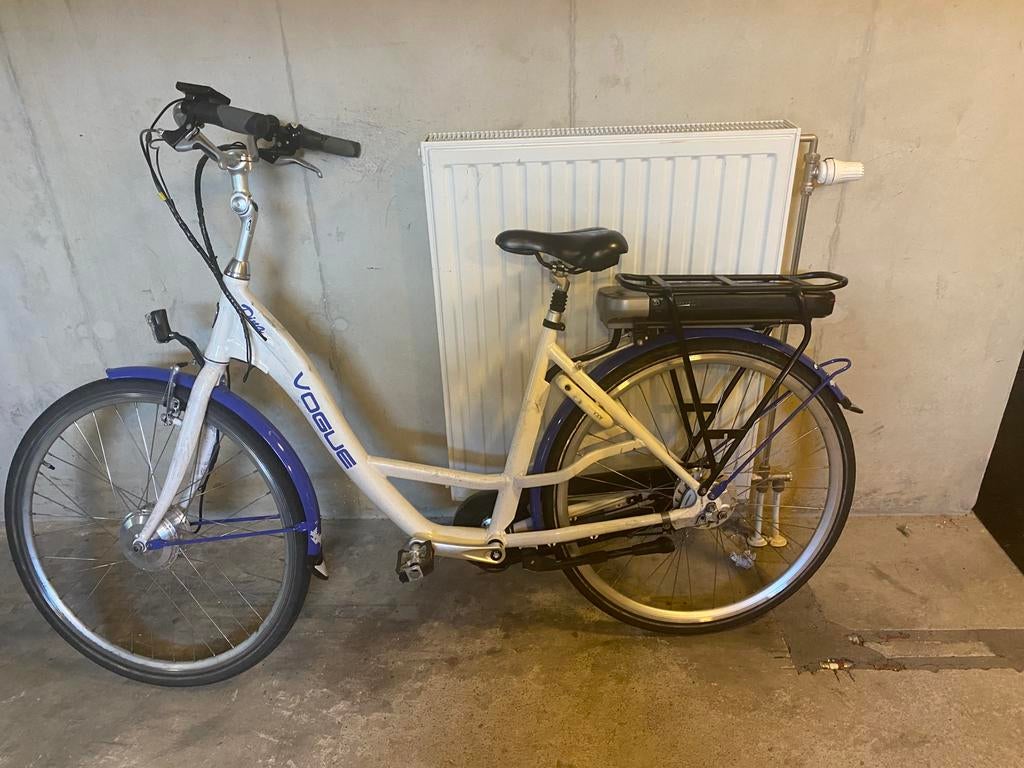 Vogue, Fietsen en Brommers, Elektrische fietsen, Gebruikt, Overige merken, 47 tot 51 cm, 30 tot 50 km per accu, Ophalen of Verzenden