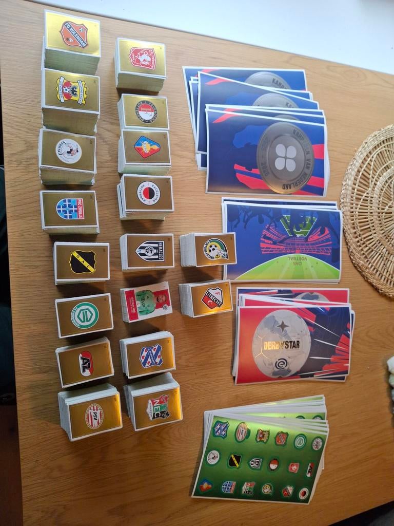 Voetbalstickers en XXL stickers, Verzamelen, Stickers, Ophalen of Verzenden, Gebruikt, Sport