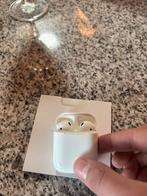 Apple AirPods (rechter oortje defect), Ophalen of Verzenden, Gebruikt, Overige merken, Draadloos
