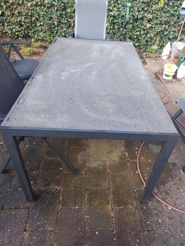 Bellagio aluminium tuintafel met beschadigde glazen plaat, Ophalen