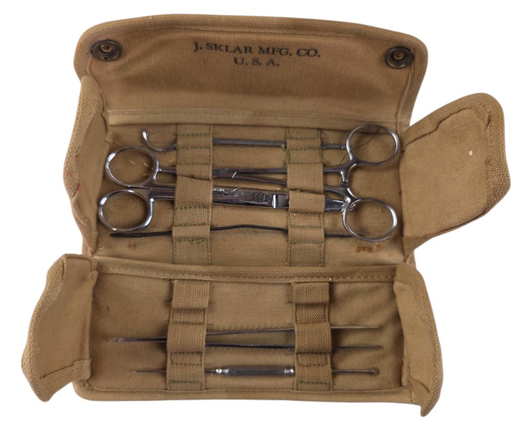 a ww2 us navy medical pocket case, Verzamelen, Militaria | Tweede Wereldoorlog, Ophalen of Verzenden, Marine, Amerika, Overige typen