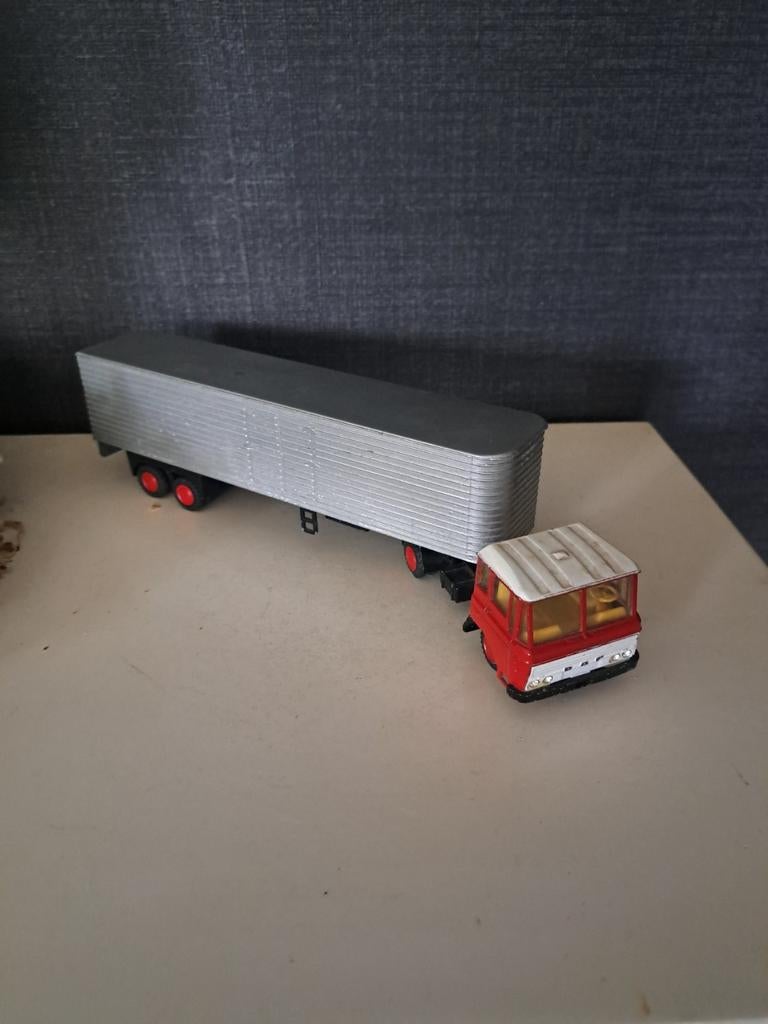 Lion car daf model 36, Hobby en Vrije tijd, Modelauto's | 1:50, Gebruikt, Holland, Ophalen of Verzenden, N.b