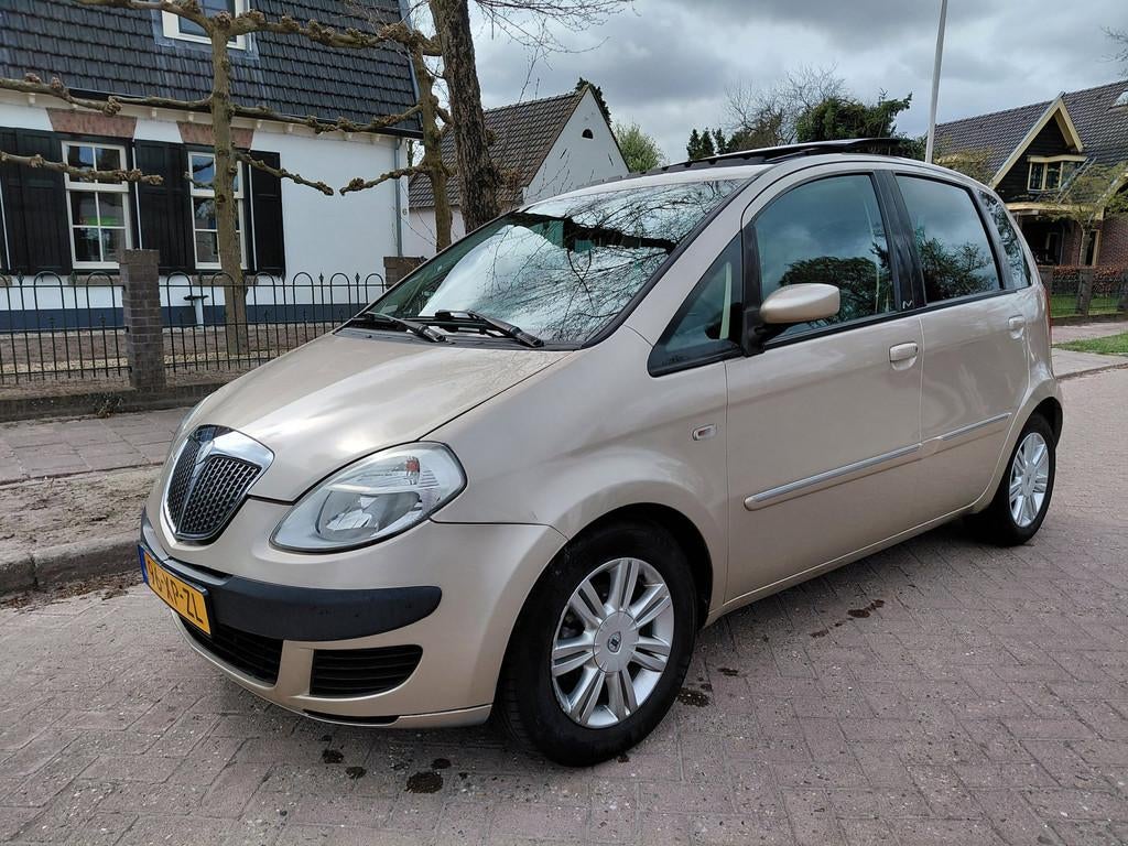 Lancia Musa 1.4-16V Platino DFN, Auto's, Lancia, Gebruikt, Zwart, 400 kg, Leder en Stof