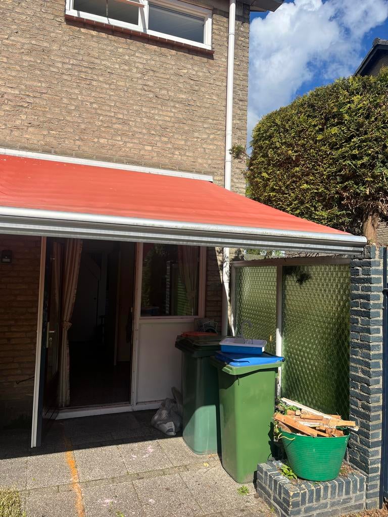 Rood zonnescherm 6 meter., Ophalen, Gebruikt, Elektrisch, 150 tot 300 cm