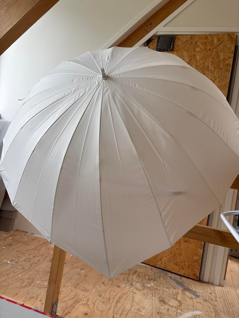 Witte trouwparaplu, hartvormig, voor 2 personen, Sieraden, Tassen en Uiterlijk, Paraplu's, Ophalen, Gebruikt, Wit