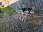 Oude smeedijzeren kinderbedjes - wit en roze, Ophalen
