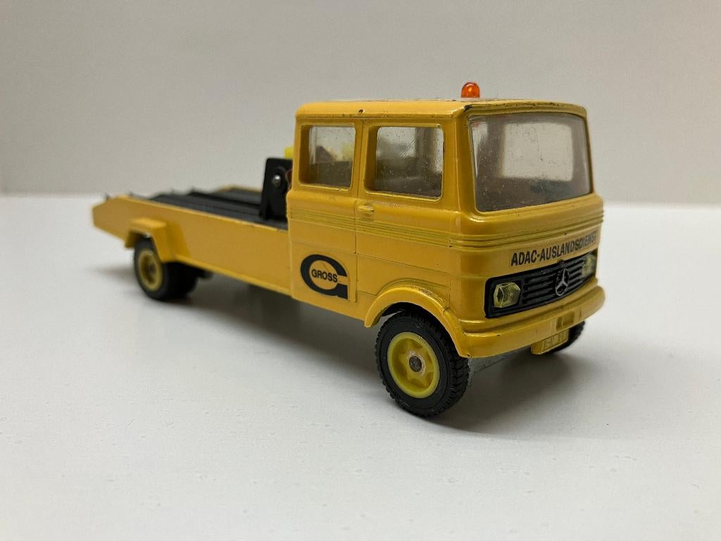 4 x Mercedes Benz (vrachtwagens)  1/43, Ophalen of Verzenden, Zo goed als nieuw, Bus of Vrachtwagen, Overige merken