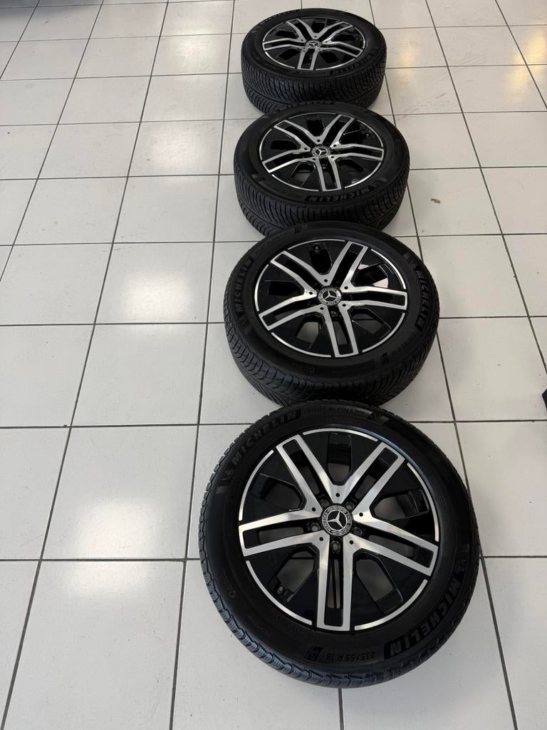 Mercedes GLB velgenset met winterbanden, Auto-onderdelen, Ophalen, 18 inch, Gebruikt, Velg(en)