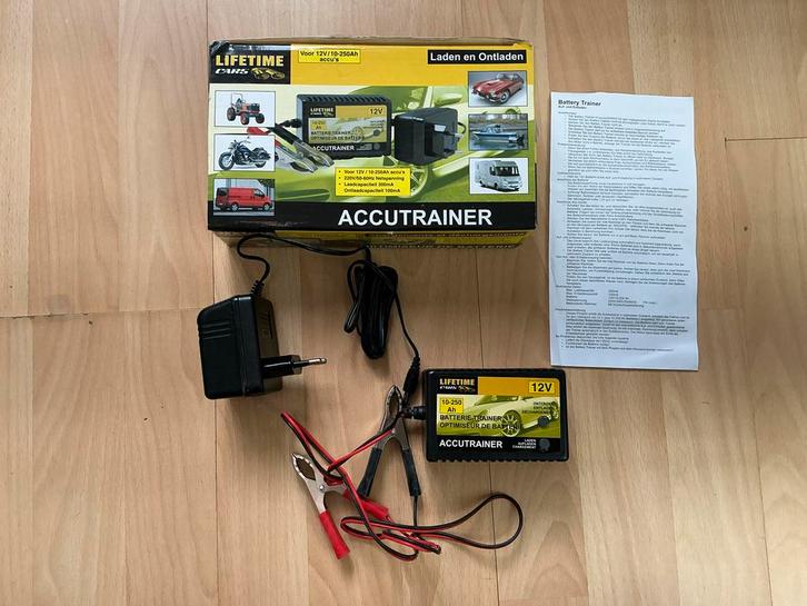 Lifetime Cars Accutrainer 12V Batterijlader, Auto-onderdelen, Accu's en Toebehoren, Universele onderdelen, Gebruikt, Ophalen of Verzenden