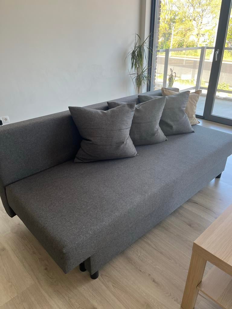 IKEA ASARUM Slaapbank met opbergruimte - Grijs, Huis en Inrichting, Slaapkamer | Bedden, Ophalen, Tweepersoons, 140 cm, Zo goed als nieuw
