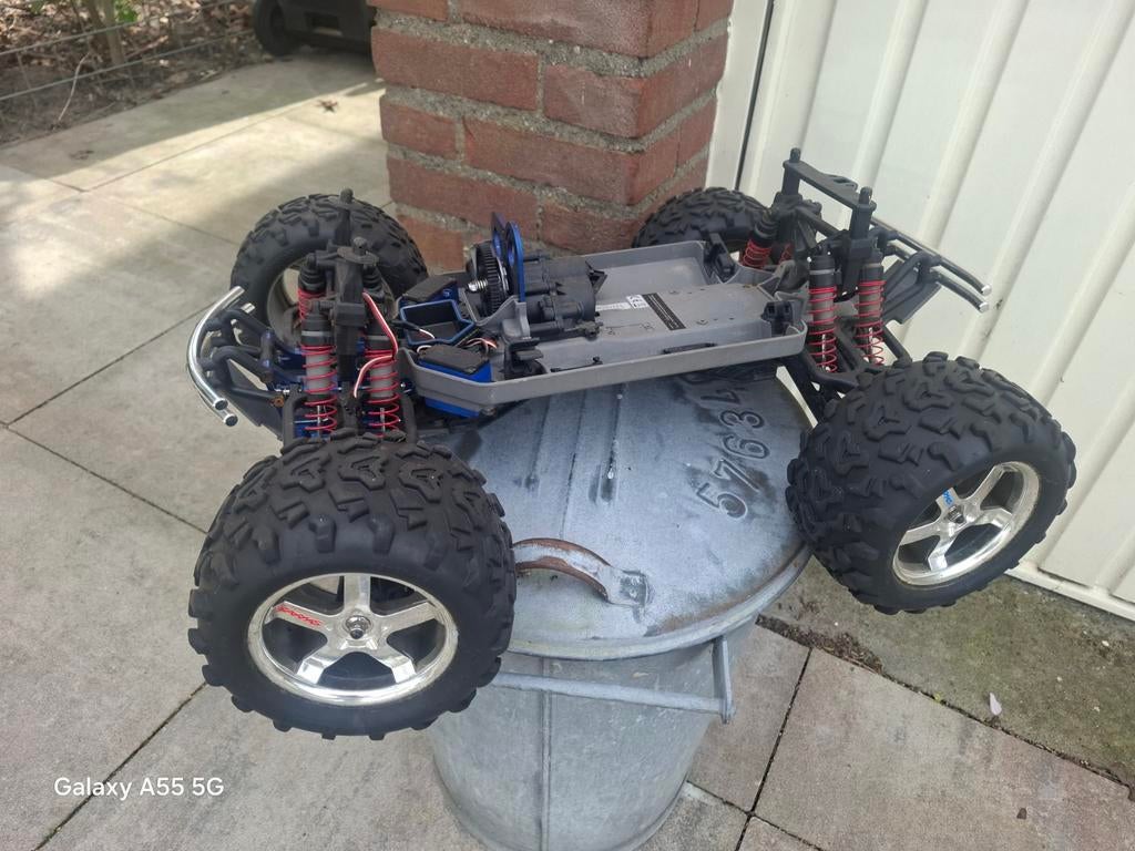 Traxxas E-Maxx Chassis met Kap - RC Monster Truck, Gebruikt, Auto, Groter dan 1:32, Ophalen