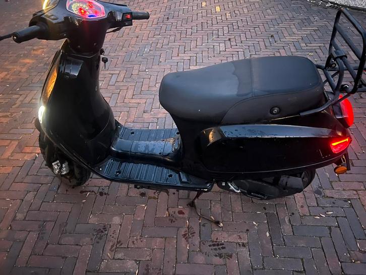 BTC Riva scooter, Fietsen en Brommers, Snorfietsen en Snorscooters, Gebruikt, Overige merken, Benzine, Ophalen of Verzenden