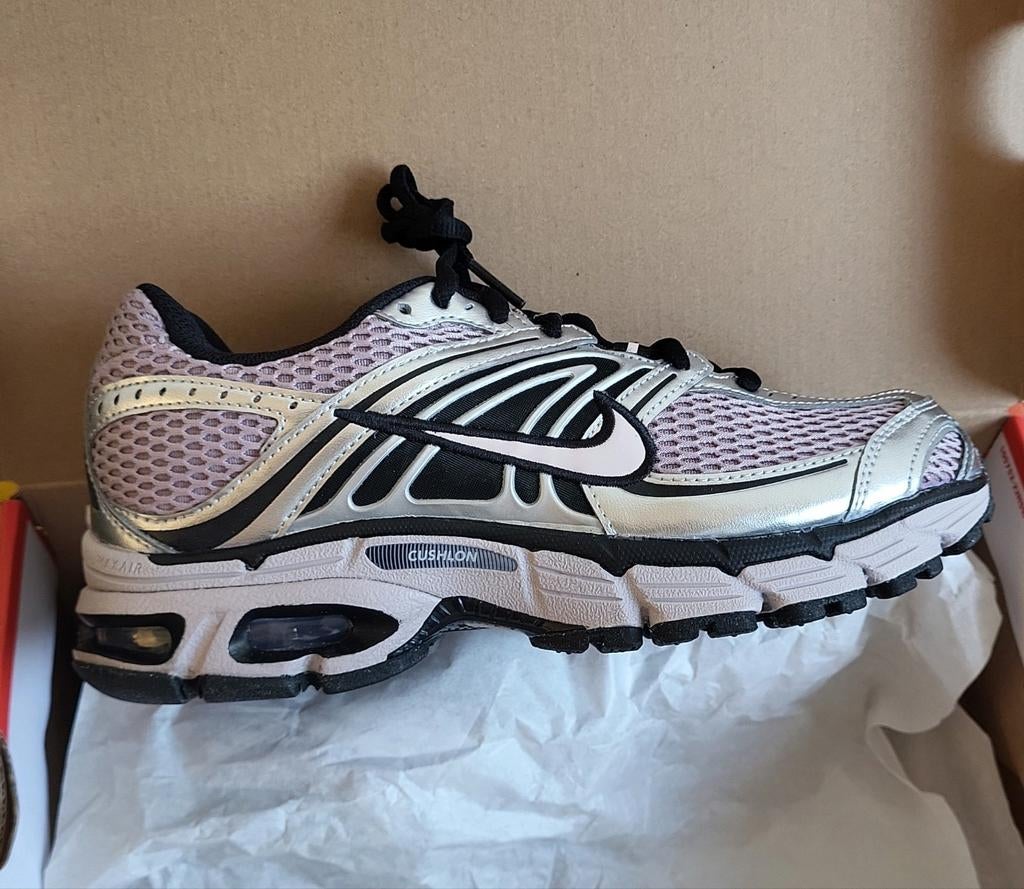 Nieuwe Nike Air Max Moto 2K sneakers in maat 38, Kleding | Dames, Schoenen, Overige kleuren, New Balance, Nieuw, Ophalen of Verzenden