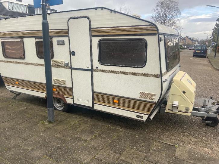 TEC caravan T9, Caravans en Kamperen, Caravans, Particulier, tot en met 5, Rondzit, T.E.C., Omvormbare zithoek, Vast bed, 5 tot 6 meter