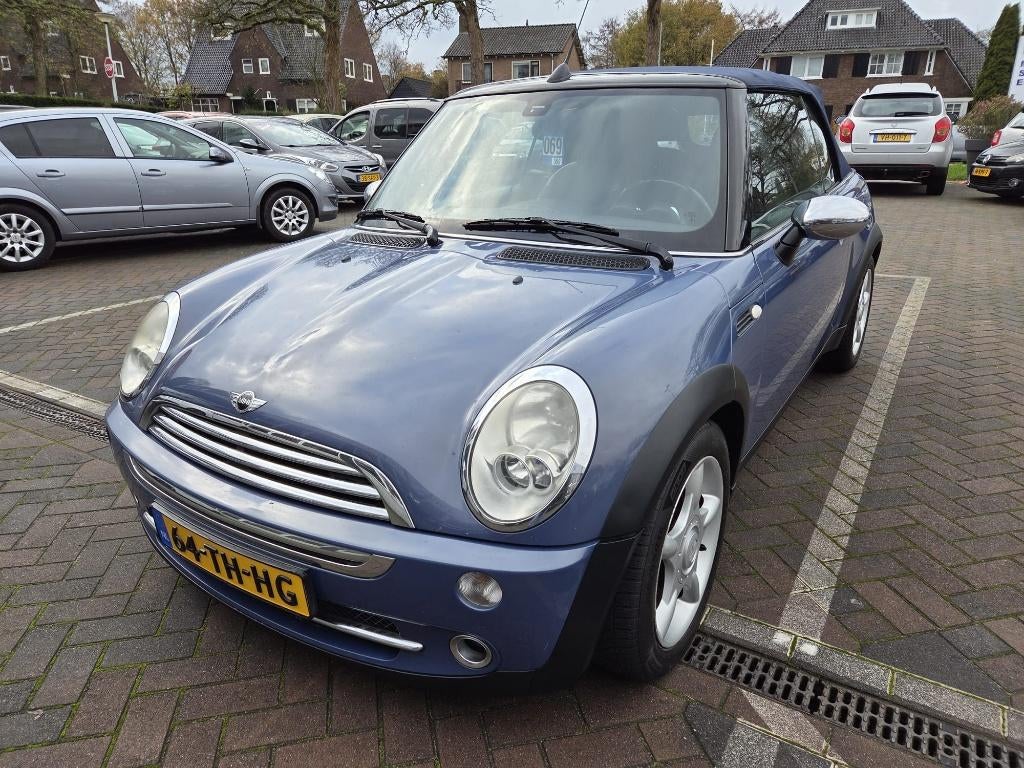 TJA EEN AUTOMAAT MINI  1.6 16V Cooper Cabrio  MET NEW APK, Auto's, Euro 5, Zwart, 4 cilinders, Origineel Nederlands