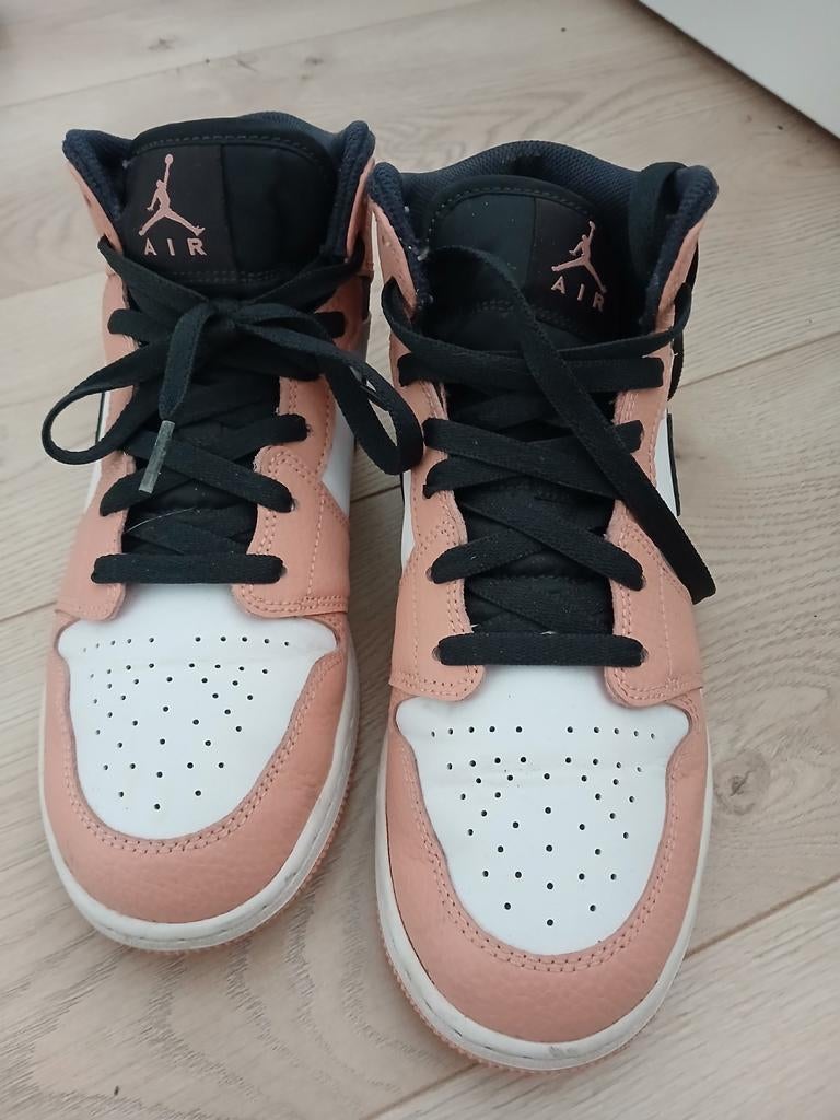 Nike Air Jordan 1 Mid - Maat 40 - Roze/Wit/Zwart, Kleding | Dames, Schoenen, Nike, Ophalen of Verzenden, Sneakers of Gympen, Roze