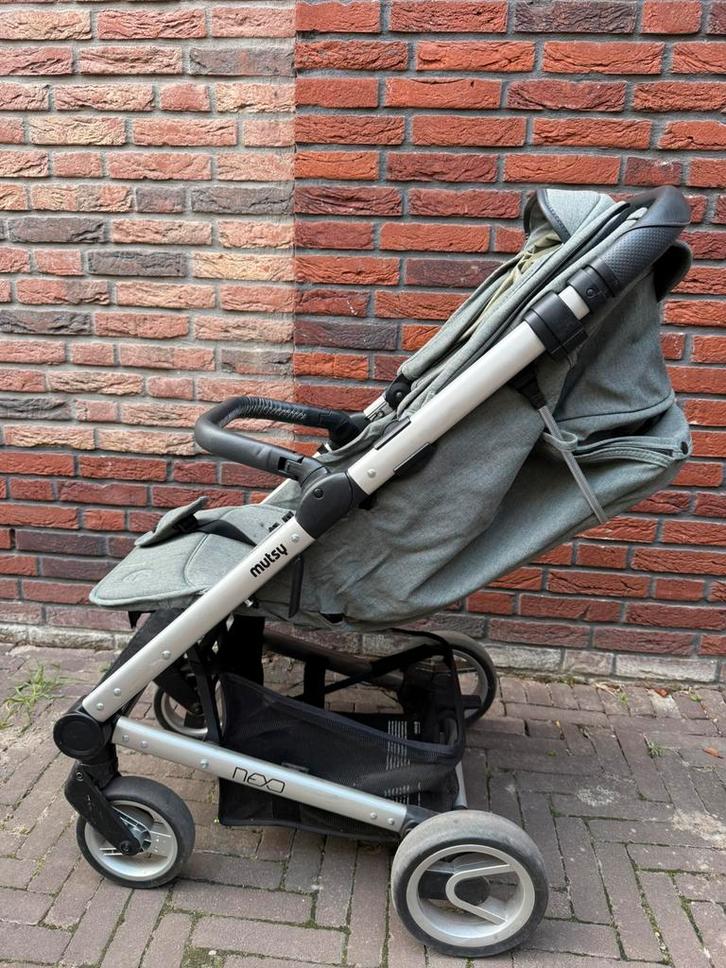 Mutsy Nexo buggy, grijs, Kinderen en Baby's, Buggy's, Zo goed als nieuw, Ophalen