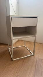 Ikea vikhammer nachtkastje x2 (€20 per stuk), Huis en Inrichting, Slaapkamer | Nachtkastjes, Ophalen, Gebruikt, Minder dan 45 cm