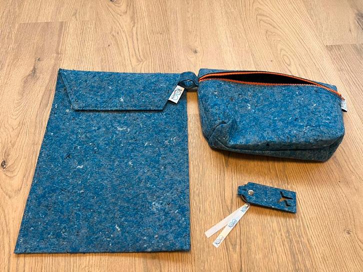 Set KLM vilten artikelen gemaakt van gerecyclede  uniformen, Verzamelen, Luchtvaart en Vliegtuigspotten, Nieuw, Overige typen