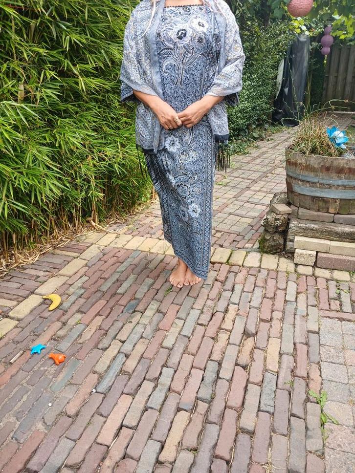 Indonesische Sarong & Kabaja Set - Maat 42/44, Kleding | Dames, Jurken, Gedragen, Maat 42/44 (L), Grijs, Ophalen