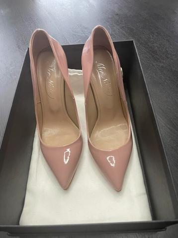 Nude Pumps beschikbaar voor biedingen