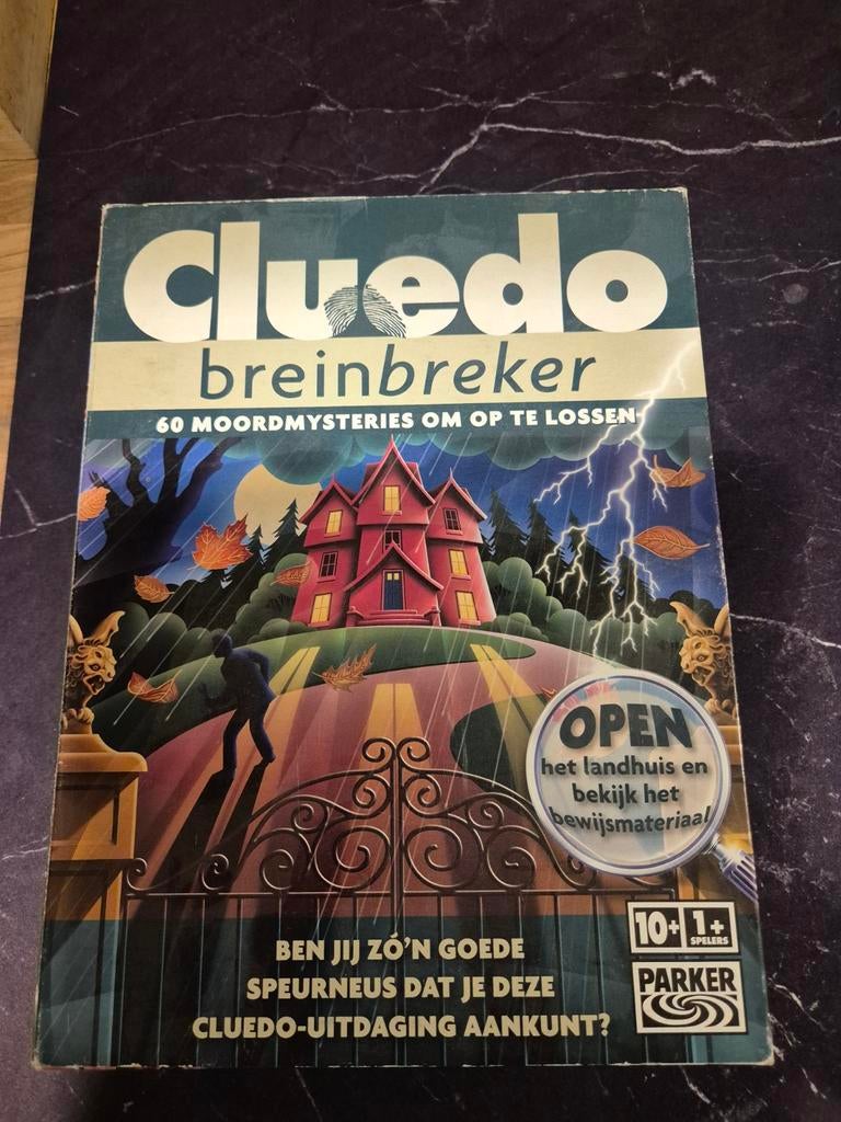 Cluedo Breinbreker - 60 Moordmysteries!, Vijf spelers of meer, Parker, Ophalen of Verzenden, Zo goed als nieuw